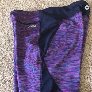 Avia work out leggings. Never worn.